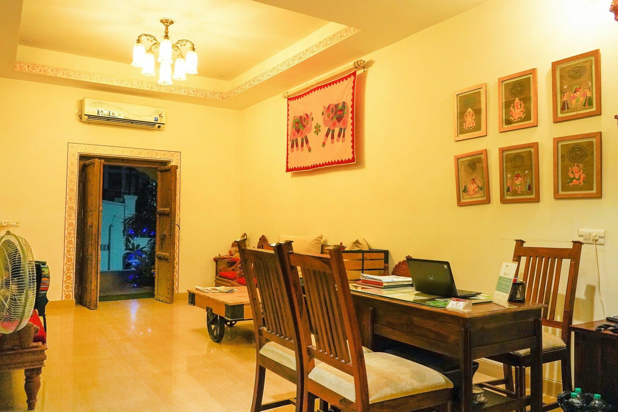 Hotel Raj Kothi Jaipur Airport エクステリア 写真
